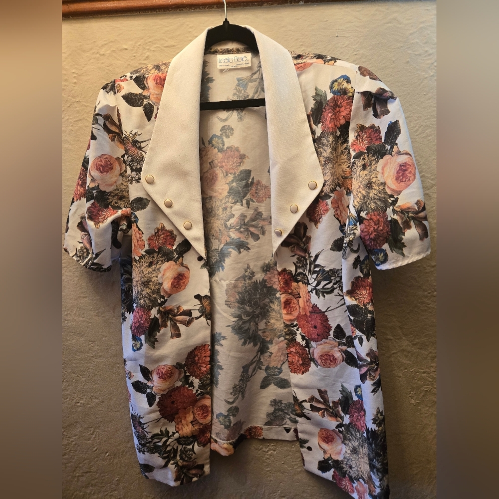 Vintage Floral Statement Blazer – Made in Canada – Lightweight Layer 80s - Picture 1 of 7